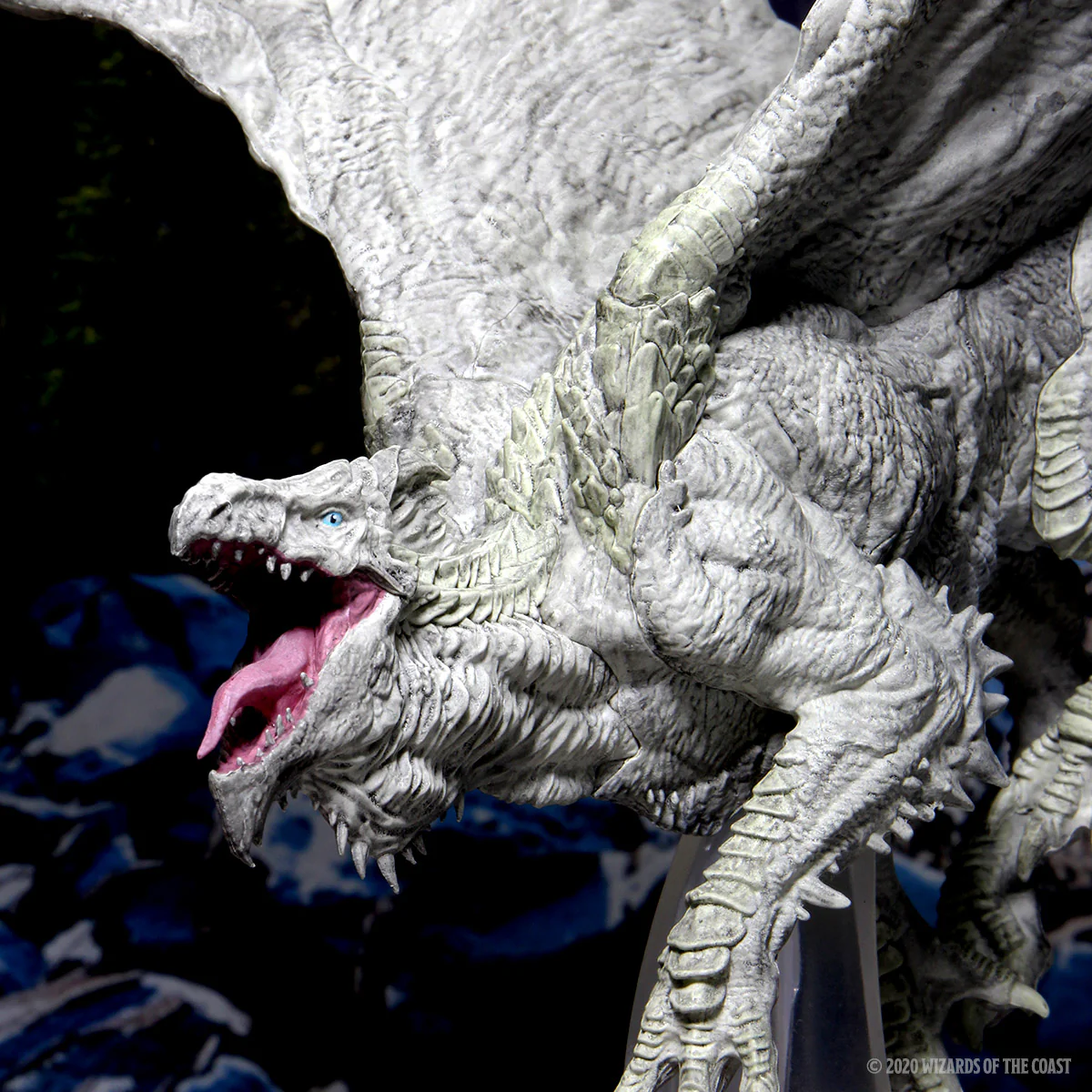 D&D Icons of the Realms: Adult White Dragon Premium Figure