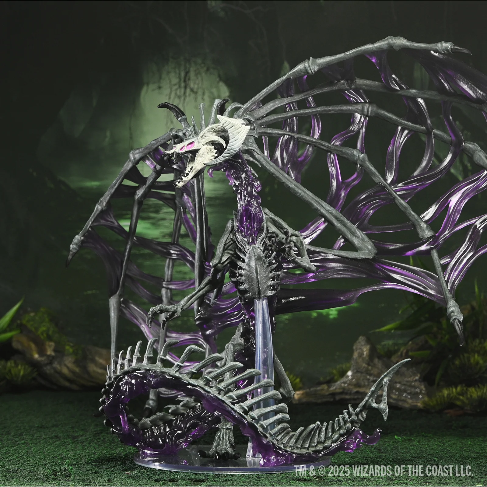 D&D Icons of the Realms: Black Dracolich Boxed Miniature (Gargantuan)