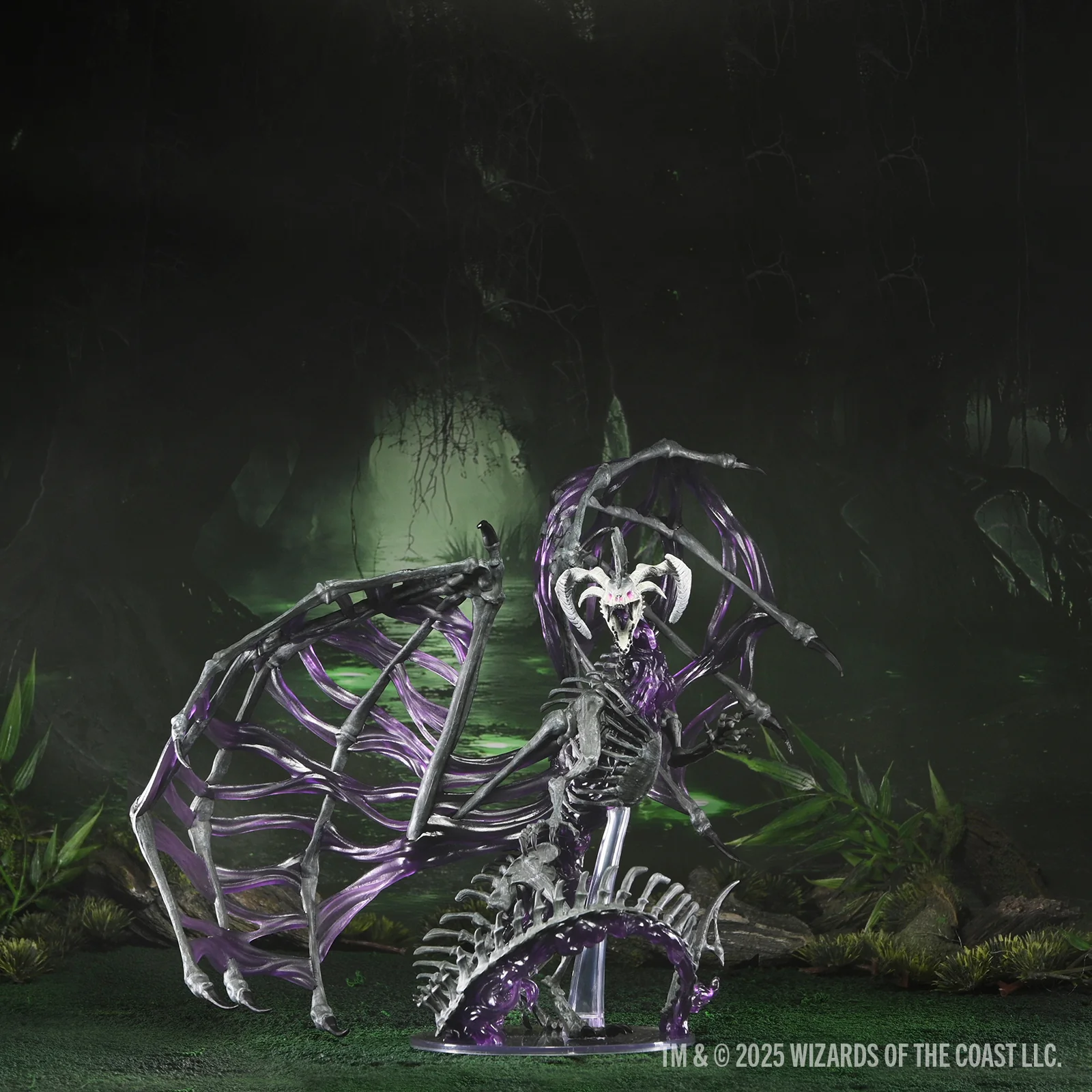 D&D Icons of the Realms: Black Dracolich Boxed Miniature (Gargantuan)