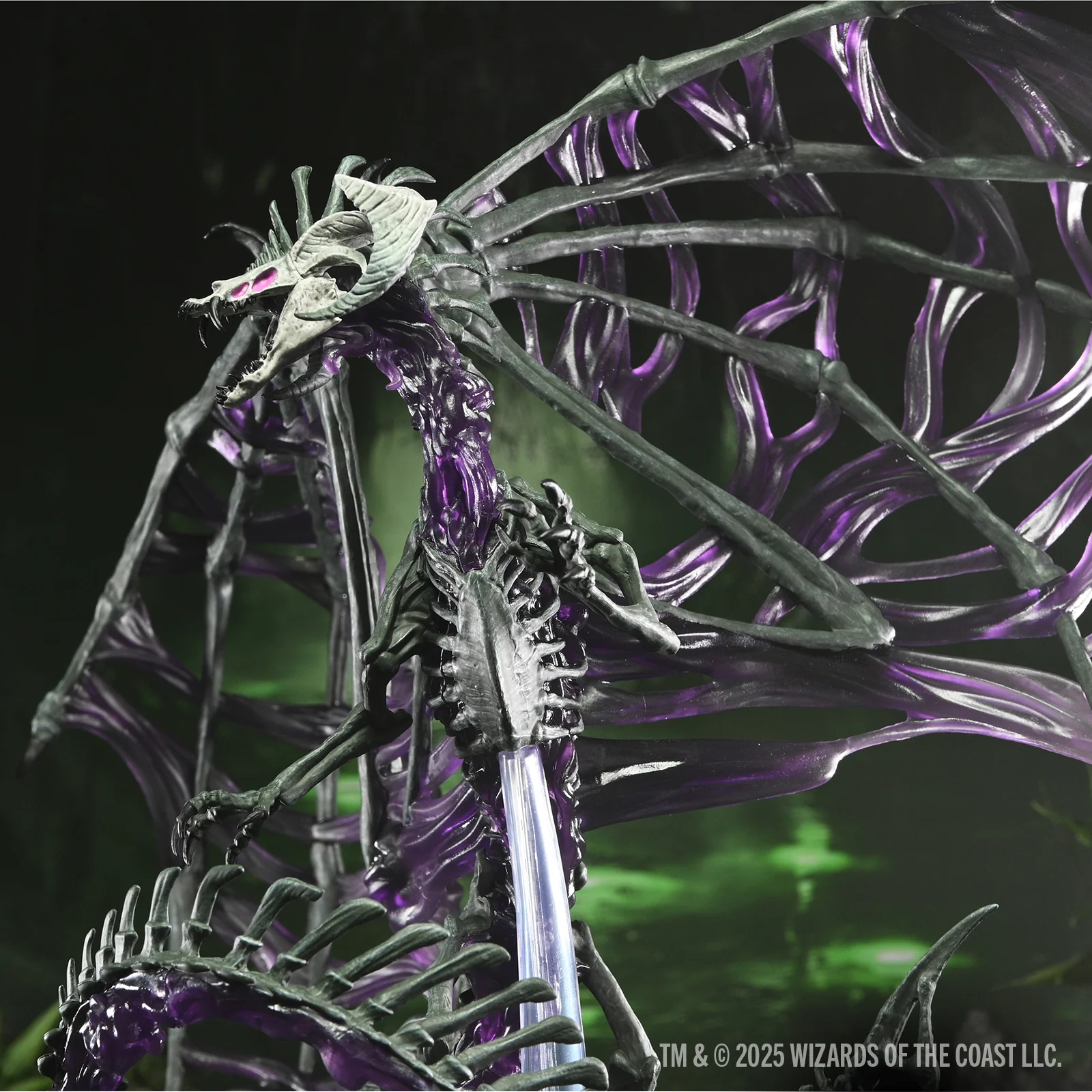 D&D Icons of the Realms: Black Dracolich Boxed Miniature (Gargantuan)